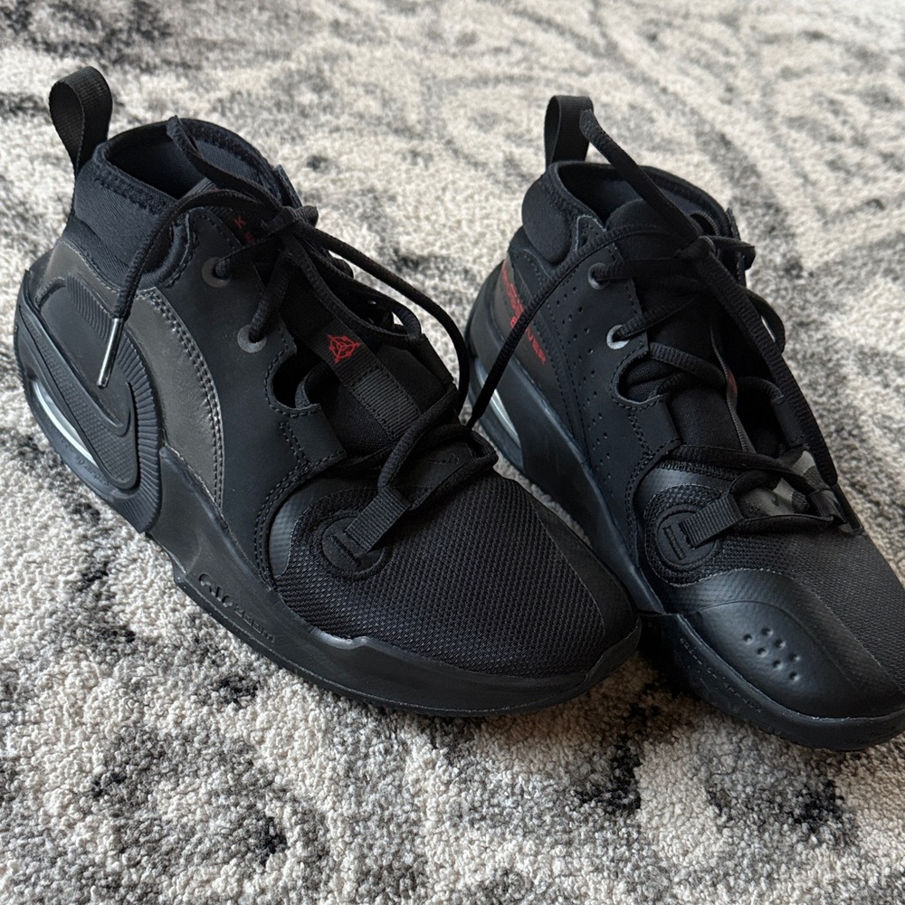 Nike Kids Black and Red Sneakers
